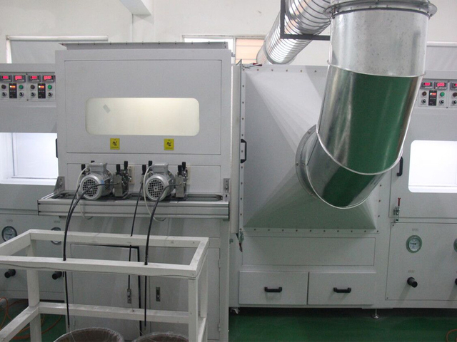Four-gun gold spray system