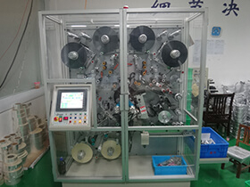 Photoelectric correction slitter
